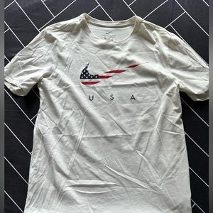 Men’s Nike T Shirt